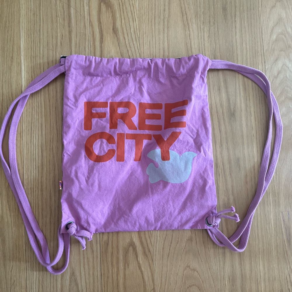 FREECITY X GAP COLLAB Sinch Bag / FREECITY Backpack - Picture 2 of 11